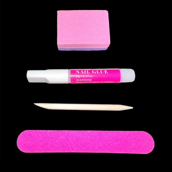 Press On Nails Kit - Picture 2 of 2